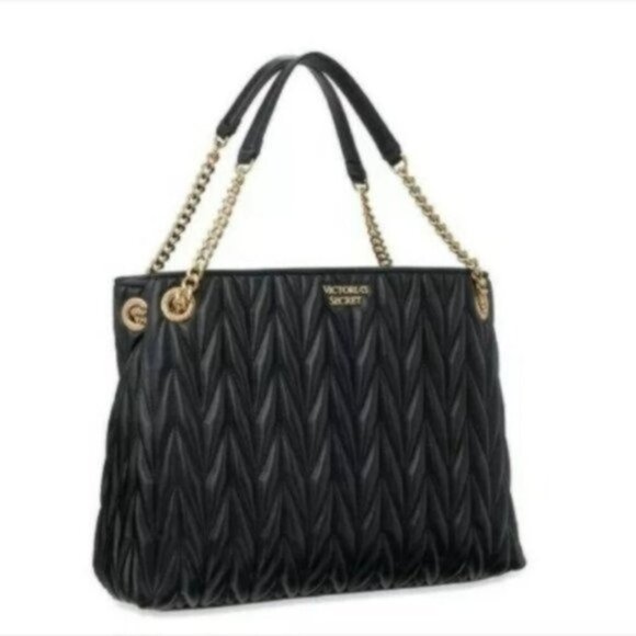 NWT Victoria\'s Secret Chevron Quilt Shoulder Bag